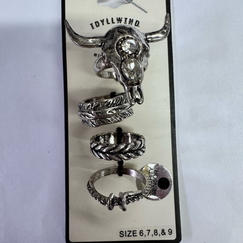 Idyllwind Silver Bull Skull Ring Set